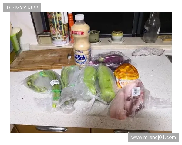 安妮米兰官方旗舰店最新款式上线，尽享时尚潮流购物新体验